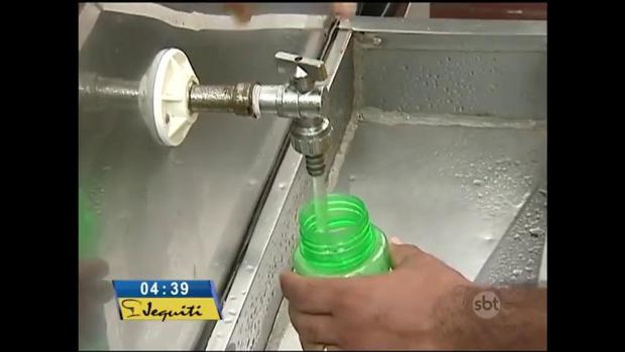 Reutilizar garrafas plásticas pode fazer mal à saúde