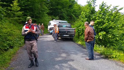 ÖĞRENCİ SERVİSİ KAMYONETLE KAFA KAFAYA ÇARPIŞTI