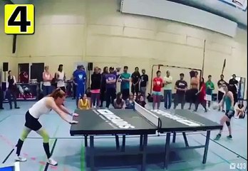 Kızlardan müthiş kafa şovu!