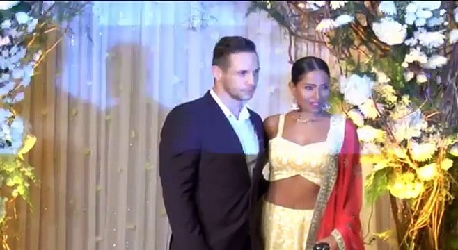 Bipasha Basu's WEDDING Ceremony 2016 - Part 2 R Madhavan, Dino Morea_(640x360)