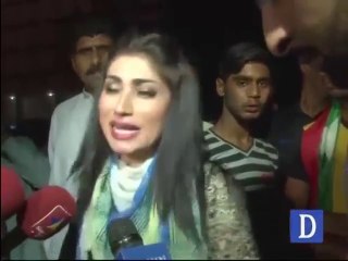 Qandeel Baloch outside PTI jalsa in Lahore