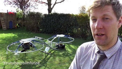 Inventor cria bicicleta voadora funcional usando duas hélices para propulsão .