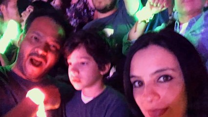 Le père emmène son fils autiste à un concert de Coldplay. Maintenant, sa réaction fait le buzz sur la toile!