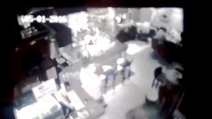 Momentet e vrasjes së Elton Çiços në lokal, ekzekutimi për 10 sekonda nga vrasësi me kapele