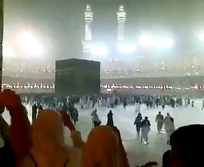 Heavy Rain in Khana Kaaba during Maghrib Prayer