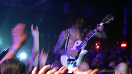The Darkness, Justin shoulder ride through crowd. 53_, Preston, Dec 1st 2013