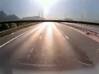 Фура не стала даже тормозить ЗАМЕС!