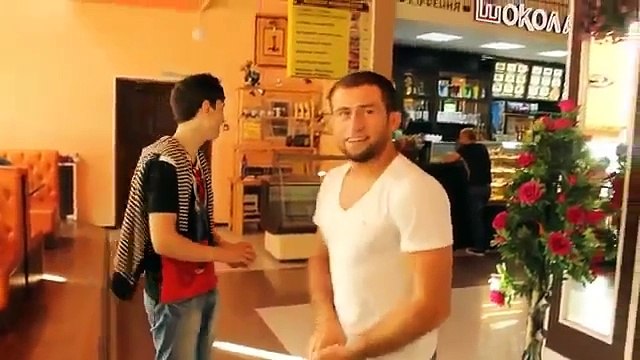 Чеченский прикол 2015 - Чеченец показывает фокус Маирбеку Тайсумову