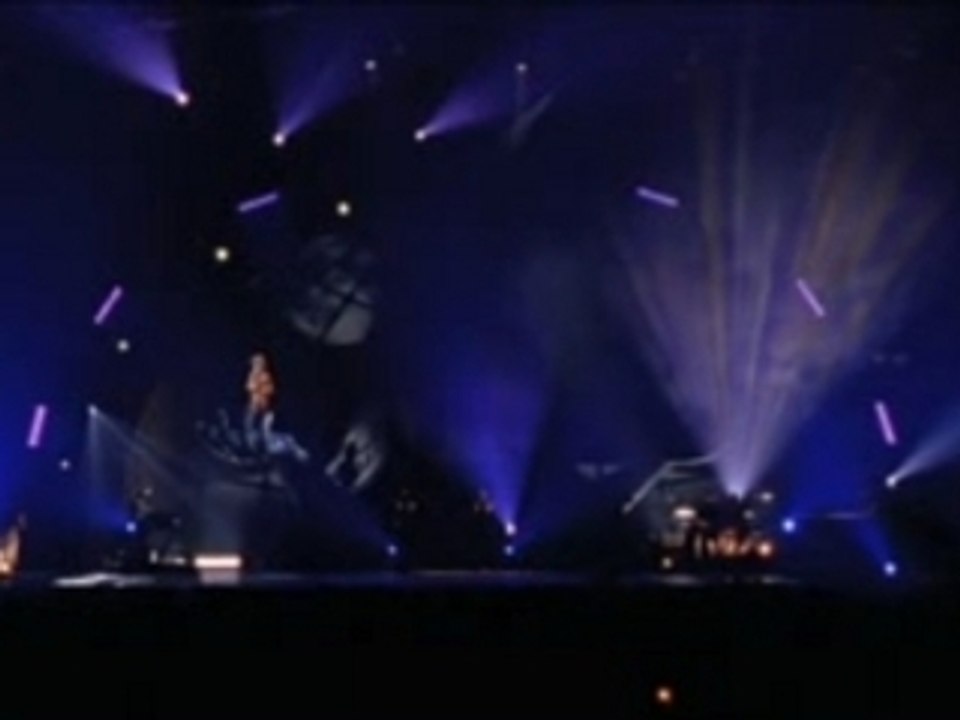 Myléne Farmer - Mylénium Tour - Il N'y A Pas D'ailleurs