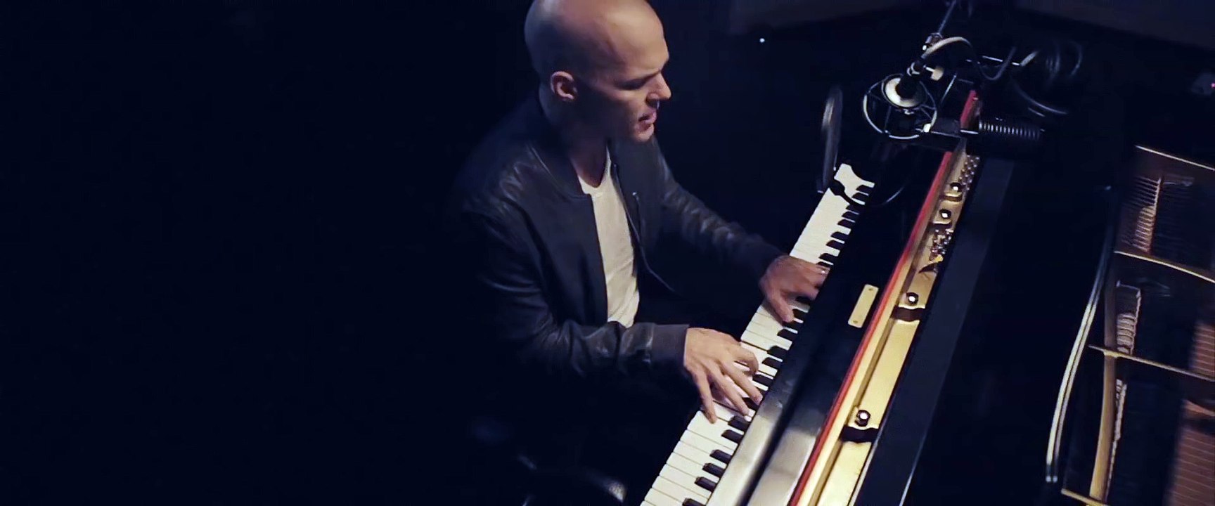 David Guetta – “Dangerous” (Sam Martin Acoustic Piano Version)