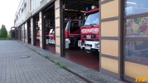 [Explosion in Gebäude] Erweiterter Löschzug, RW und RTW Feuerwehr Moers