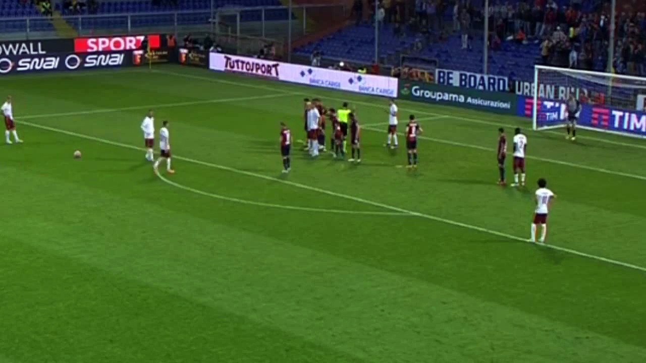 Le coup franc somptueux de Francesco Totti - Genoa vs. AS Roma