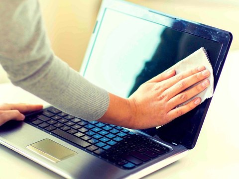 What's The Deal? 3 Ways to Give Your Gadgets a Spring Cleaning