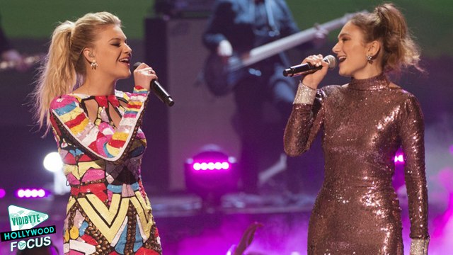 Kelsea Ballerini and Daya Perform ‘Peter Pan and ‘Hide Away’ Mashup At Radio Disney Awards