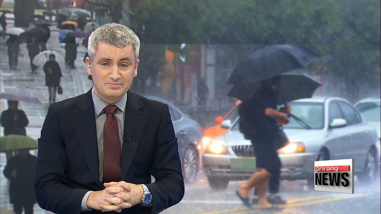 Korea being lashed with heavy rain, strong winds