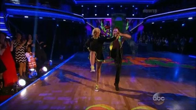 Kim Fields & Sasha Farber - Samba