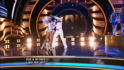 Von Miller & Witney Carson - Salsa