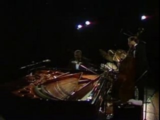 Oscar Peterson Trio  - Who Can I Turn To