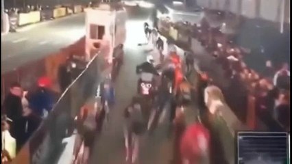 New York'taki bisiklet yarışında görülmemiş kaza