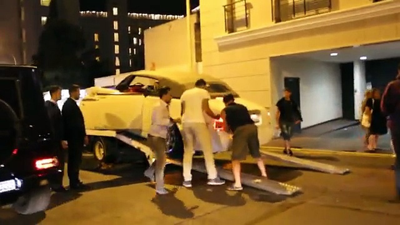 Chargement de Rolls Royce sur une remorque bien raté... ça fait cher le FAIL