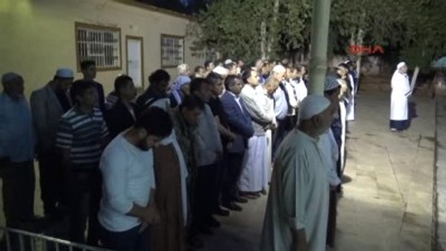 Akçakale'de Halep'te Ölenler İçin Gıyabi Cenaze Namazı Kıldı