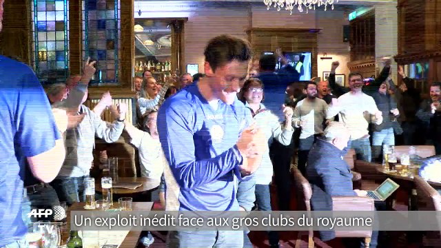 Football : les fans de Leicester exultent après le sacre de Champion d’Angleterre