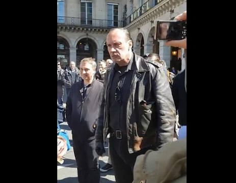 Des journalistes du Petit Journal insultés par des sympathisants de Jean-Marie le Pen