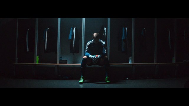 Shoulders Carry More Than A Name Head _ Shoulders Shampoo