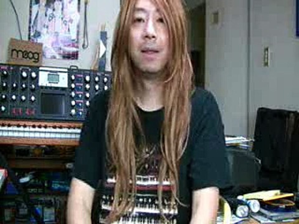 Play AGGRESSIVELY with KORG DS-10