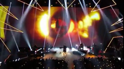 Ariana Grande - Dangerous Woman (Live at Radio Disney Music Awards 2016)