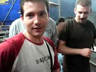 Kangoo aime quand ça fait mal