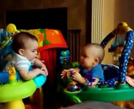 Маленькие Близнецы признаются друг другу в любви