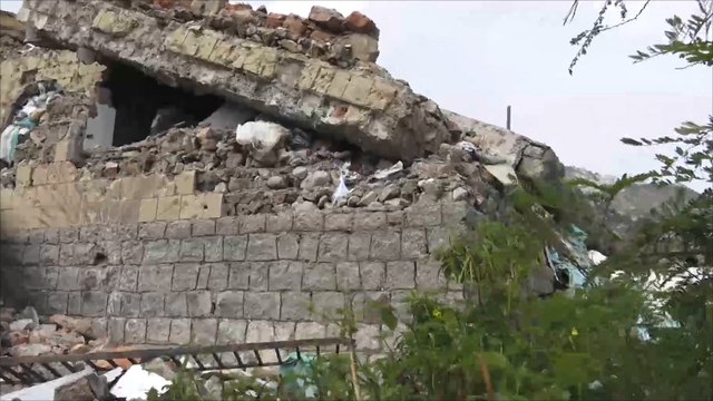 مليشيات الحوثي تقصف منطقة ثعبات في تعز