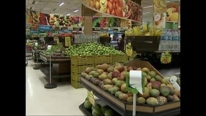 Tải video: Mercados oferecem embalagens econômicas para atrair consumidores