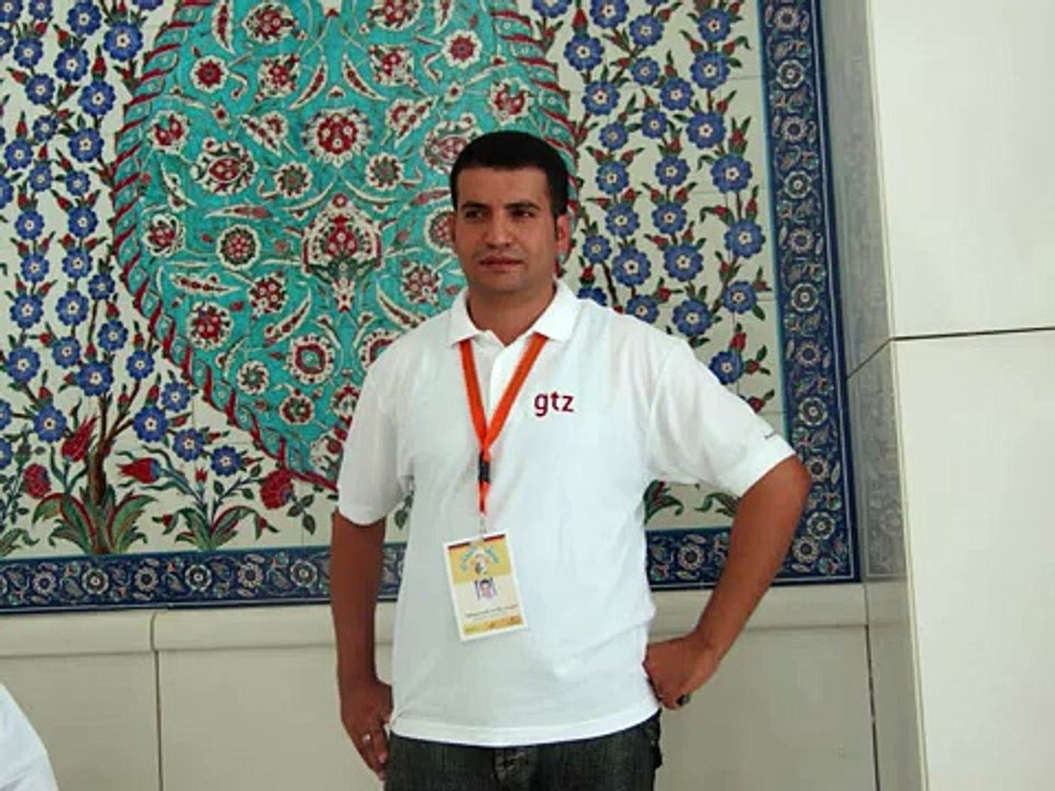 محمد شامة فى بحار الغربة.wmv