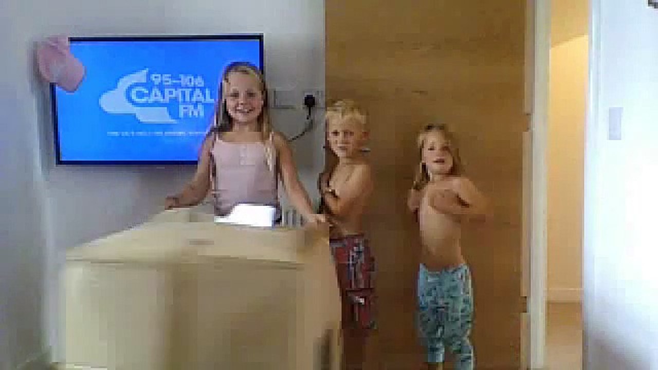 Webcam video from August 12, 2013 12:19 PM