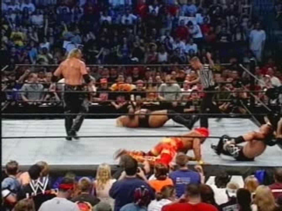 Hulk Hogan, Edge & Rikishi vs Team Canada