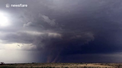 Time-lapse of a storm hitting Texas