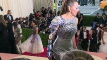 Promis und Glitzer bei der Met Gala in New York