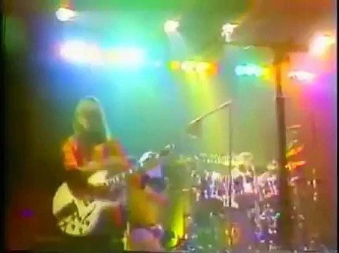 Rush - Closer to the Heart (from the Album A Farewell to Kings , 1977)