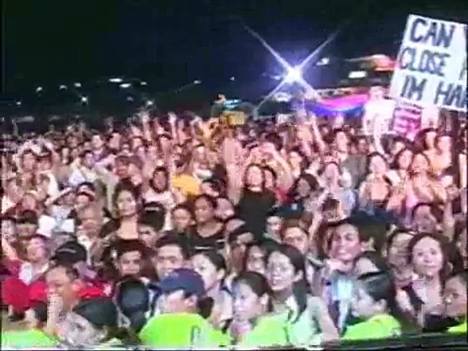 Mariah Carey - Charmbracelet World Tour Manila (Hero/Butterfly Outro)