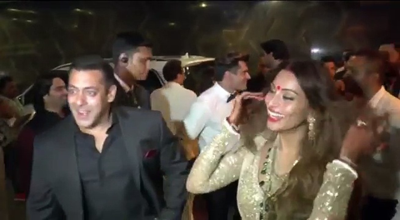 ANGRY Salman Khan INSULTS Reporter For Asking About His Marriage At Bipasha's We.mp4