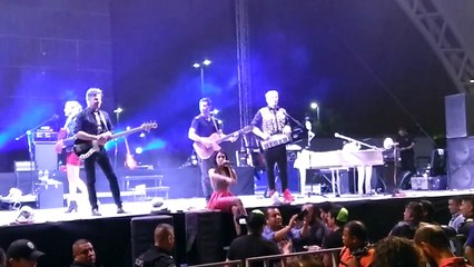 Un mundo raro - Playa Limbo En Vivo