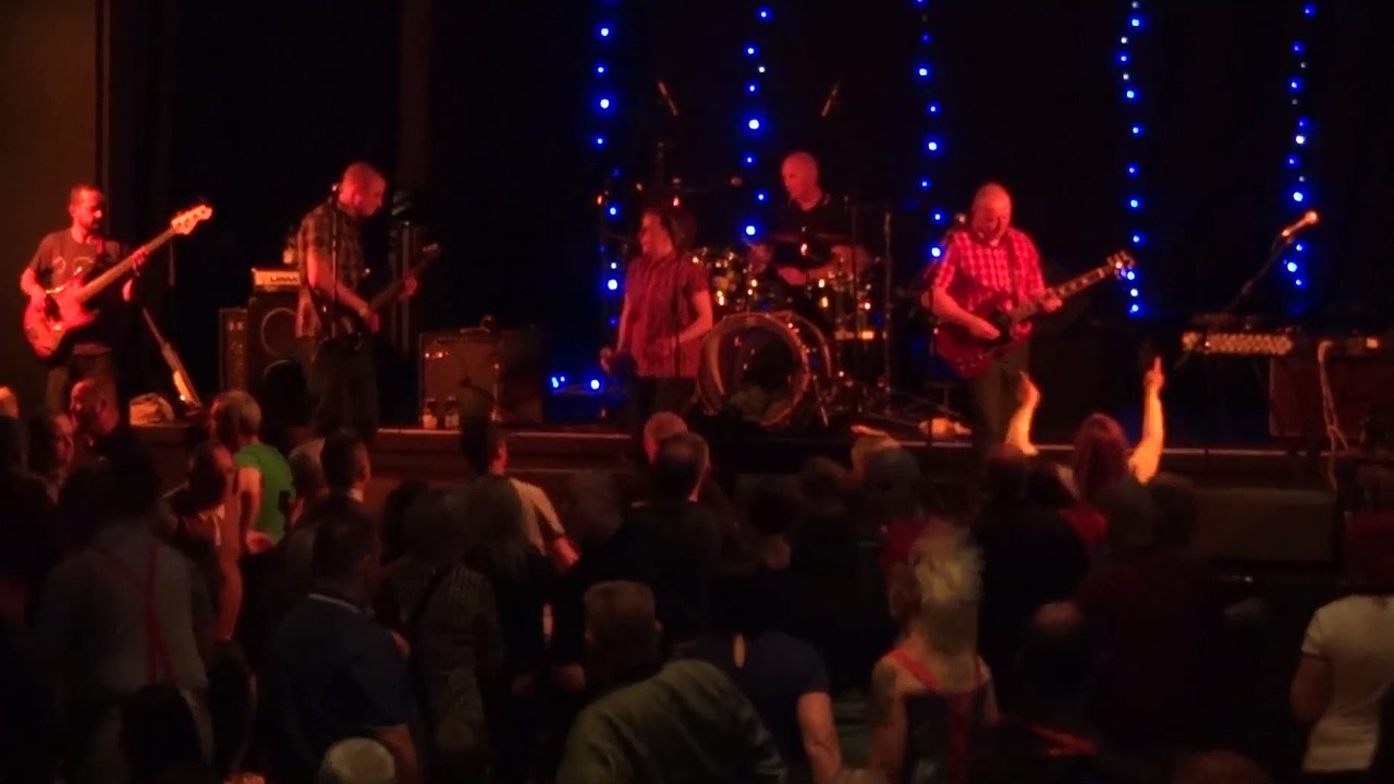 RUDE SOLES - YOU'RE WONDERING NOW (Tenby Scooter Rally 29/4/2016)