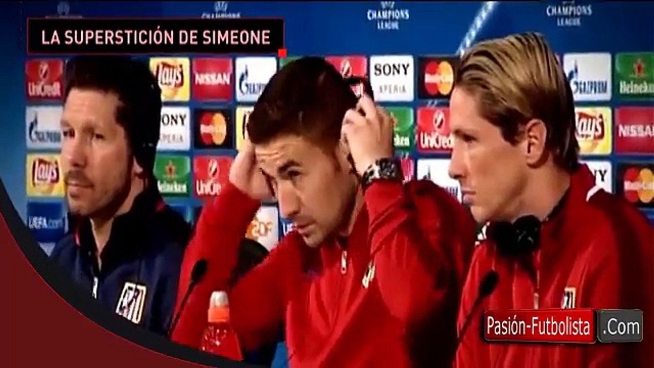 El Ritual de Diego Simeone al pisar el Césped del Allianz Arena [Bayern Munich vs A. Madrid]