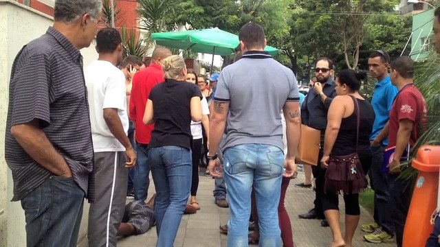 Adolescente é espancado após tentativa de assalto na Praia do Canto, em Vitória