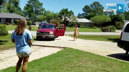 Teen Dresses In Hot Dog Suit To Ask Classmate To Prom