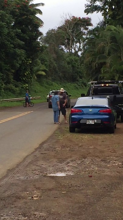 Hawaii Knife fight (Old Man)