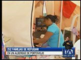 252 familias se refugian en un albergue de Portoviejo