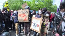 Les jeunes dans la rue pour alerter les députés